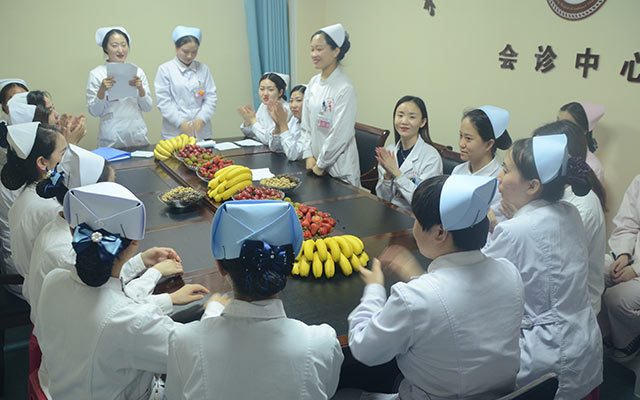 【5.12护士节】BD.COM半岛官网（中国）有限公司,举办茶话会白衣天使受表彰(图5)